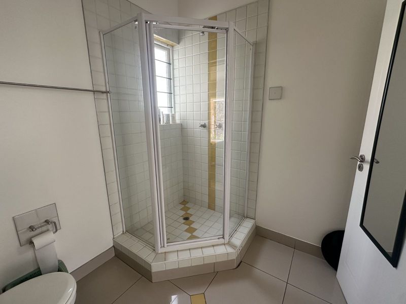 Apartment For Sale in Parktown North - Photo 7