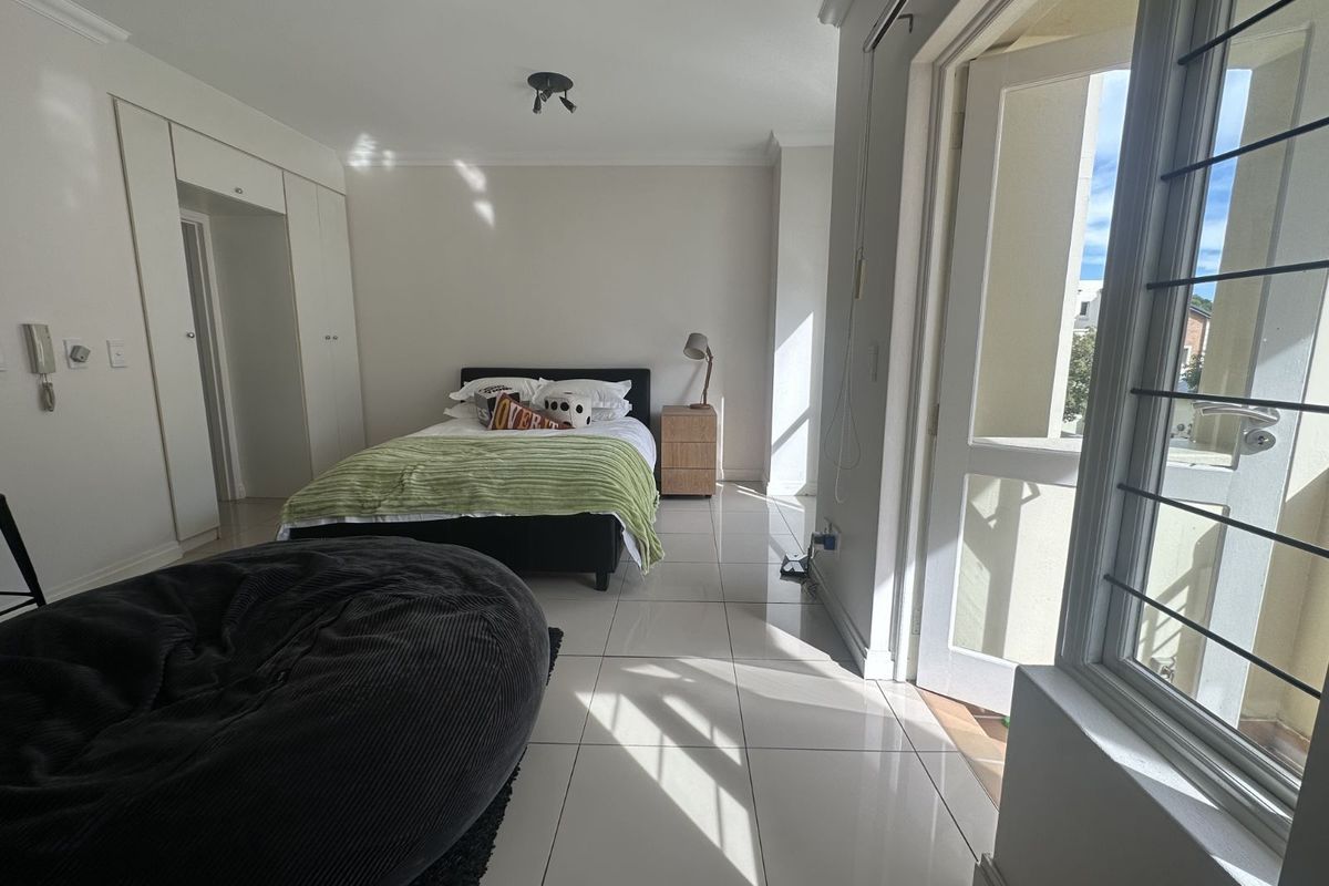 Apartment For Sale in Parktown North - Photo 4