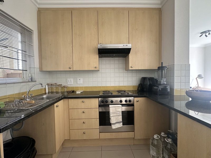 Apartment For Sale in Parktown North - Photo 3