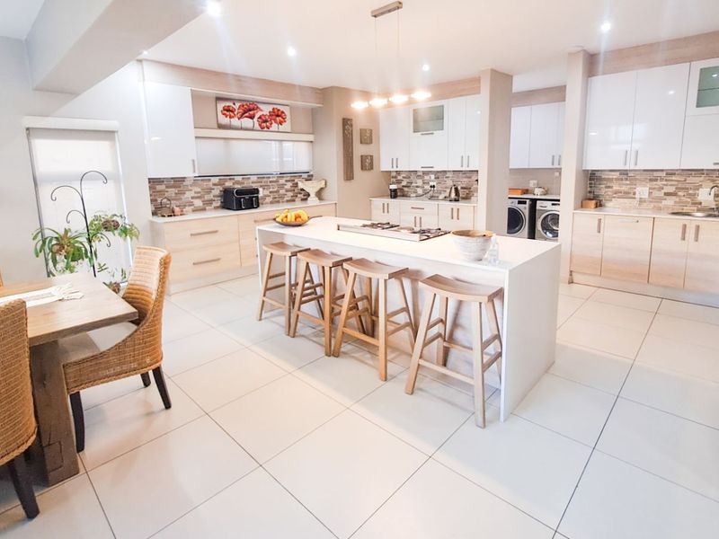 House For Sale in Olympus AH - Photo 8