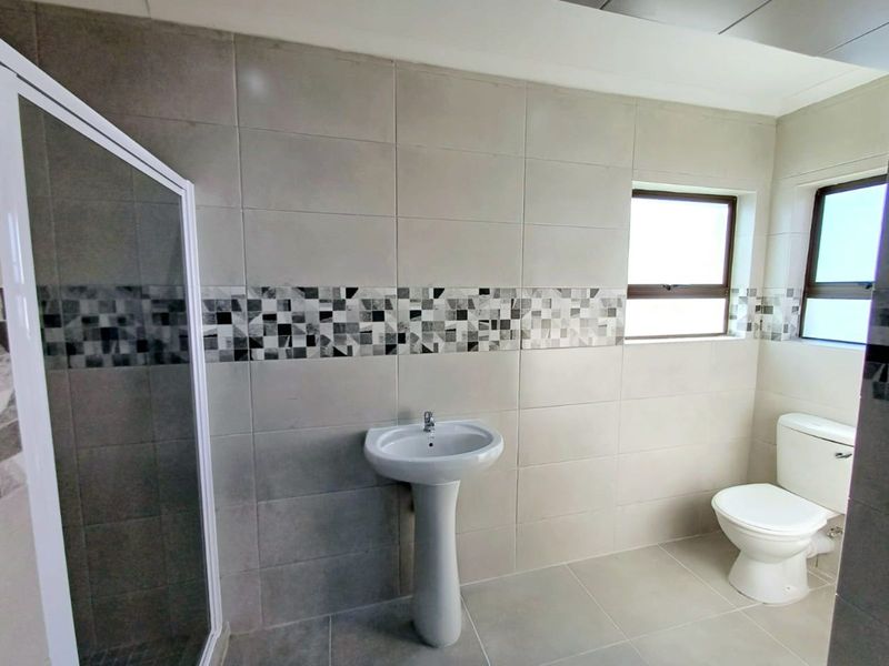 House For Sale in Rowallan Park - Photo 8