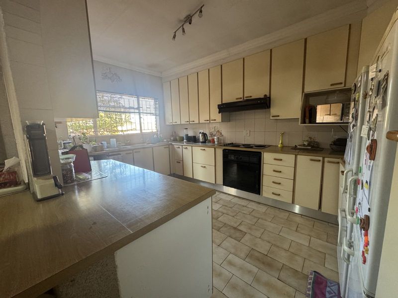 House For Sale in Laudium Ext 3 - Photo 5
