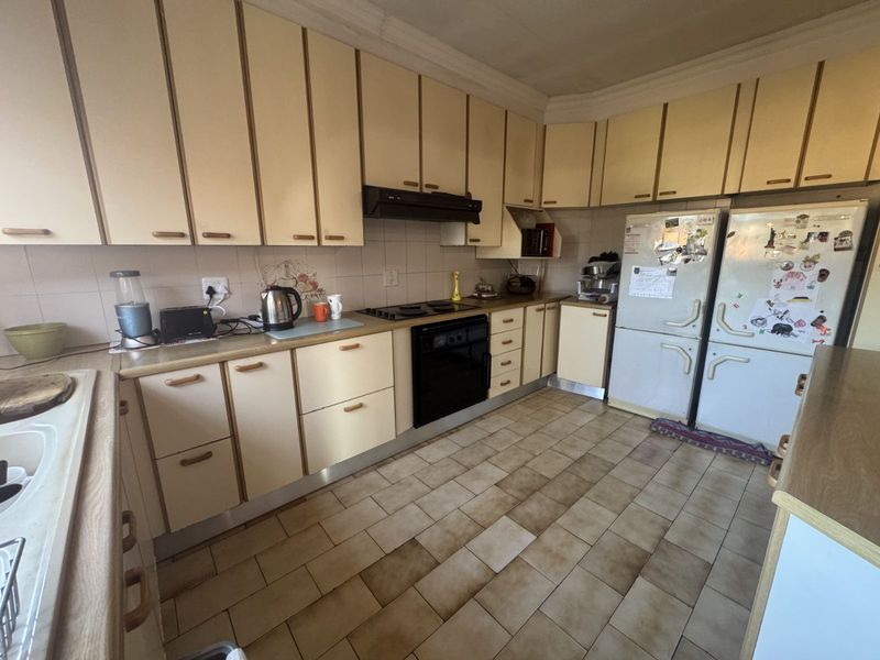 House For Sale in Laudium Ext 3 - Photo 7