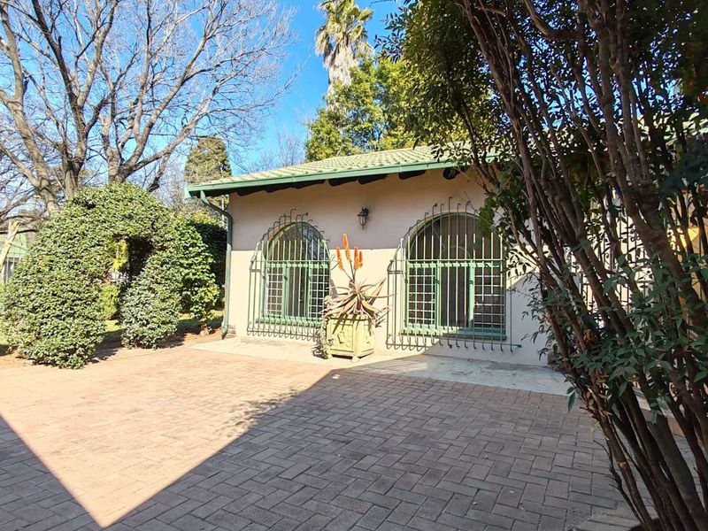 House For Sale in Morehill - Photo 4