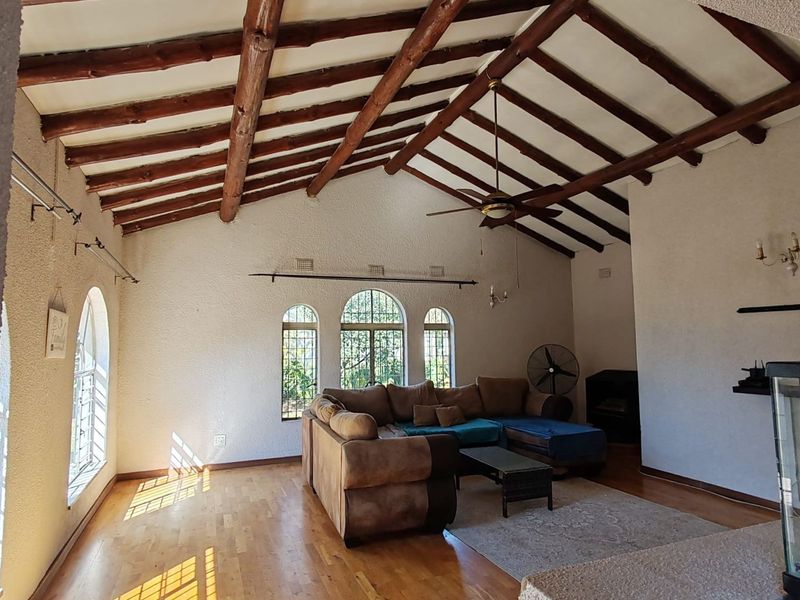 House For Sale in Morehill - Photo 9