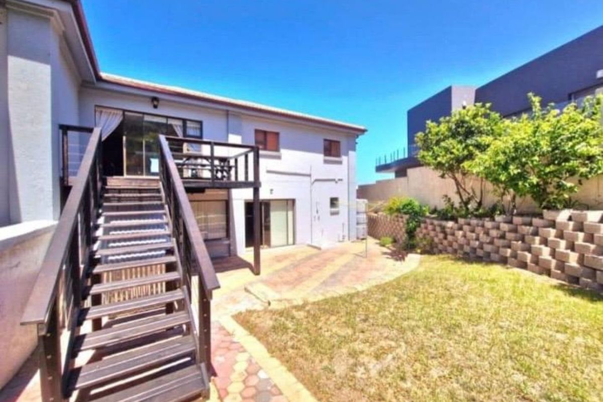 House For Sale in Dana Bay - Photo 2