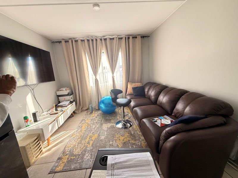 Apartment For Sale in Riverside View - Photo 5