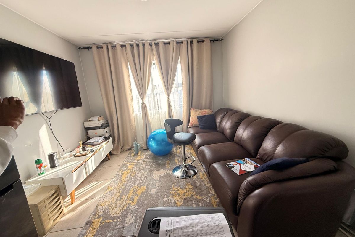 Apartment For Sale in Riverside View - Photo 5