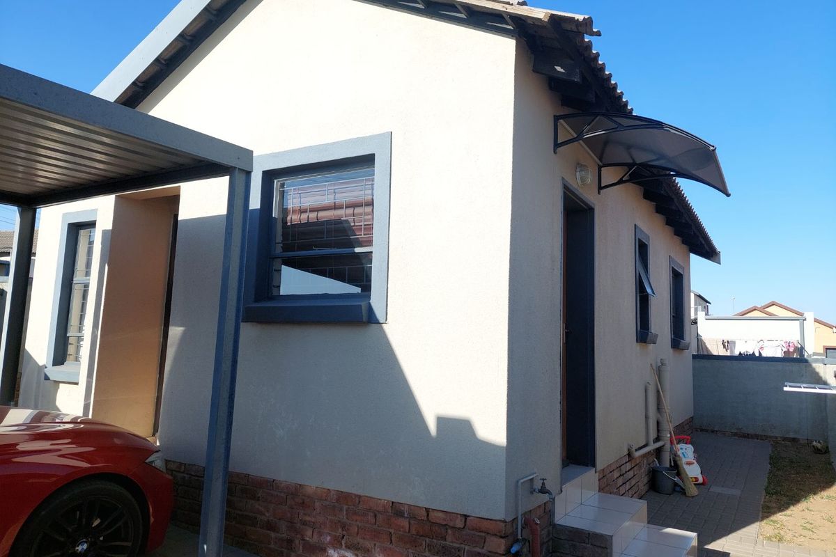 House For Sale in Kosmosdal - Photo 2