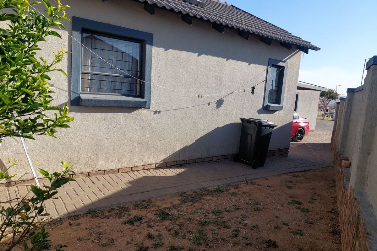 House For Sale in Kosmosdal - Photo 3