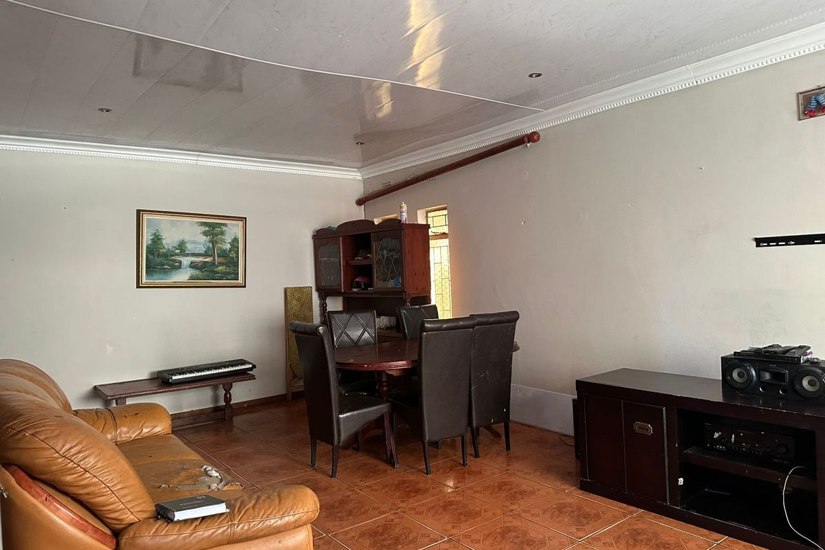 House For Sale in Norkem Park - Photo 4