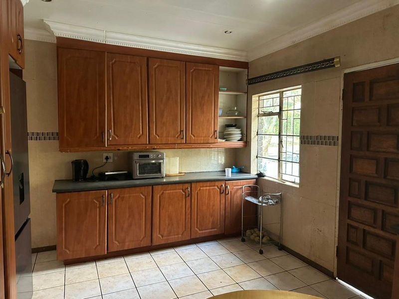 House For Sale in Norkem Park - Photo 6