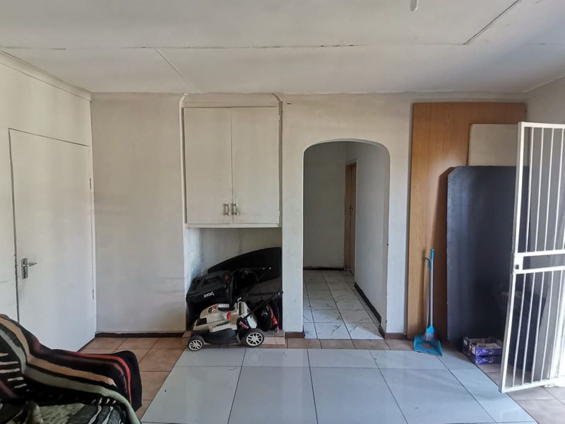 House For Sale in Nederlandpark - Photo 9