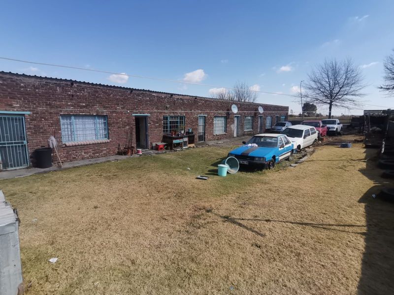 House For Sale in Nederlandpark - Photo 4