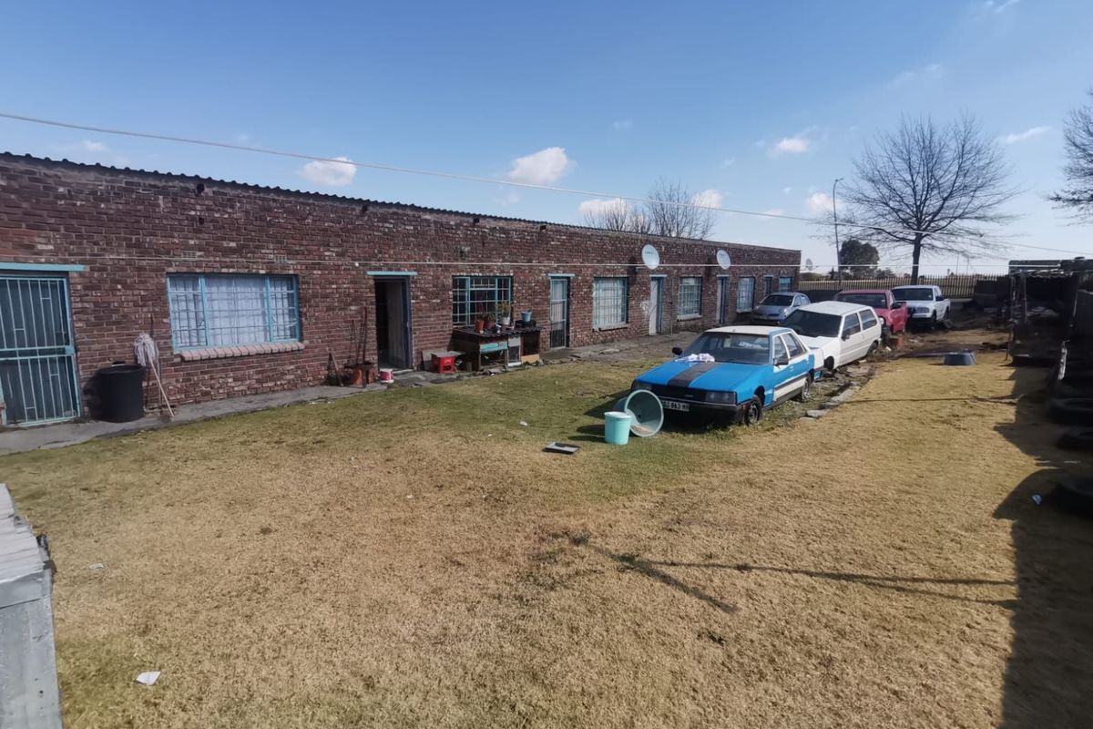 House For Sale in Nederlandpark - Photo 4