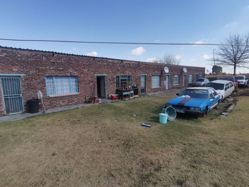 House For Sale in Nederlandpark - Photo 3