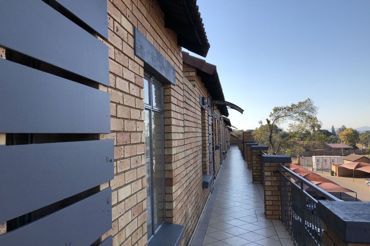 Apartment For Sale in Karenpark - Photo 2