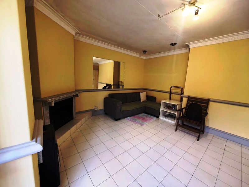 House For Sale in Zwartkop - Photo 8