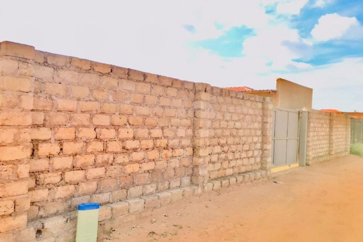 Apartment For Sale in Soshanguve Ext - Photo 2