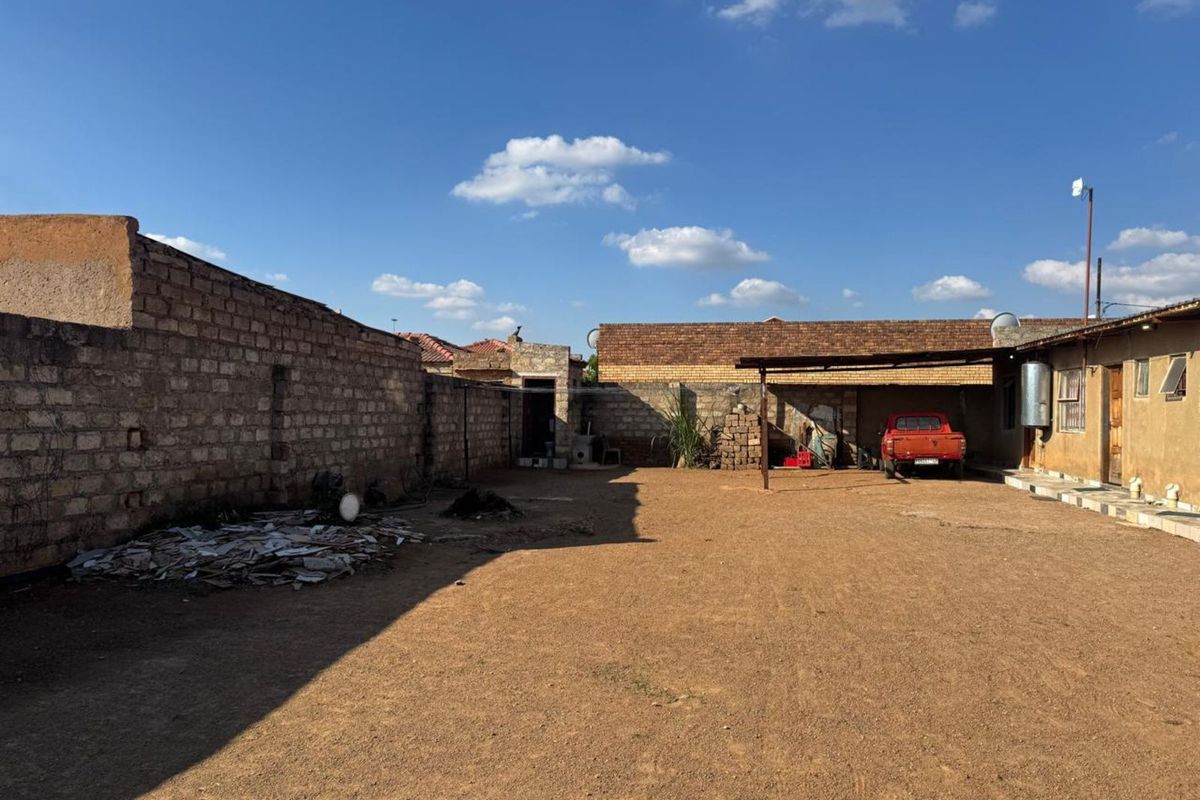 Apartment For Sale in Soshanguve Ext - Photo 5