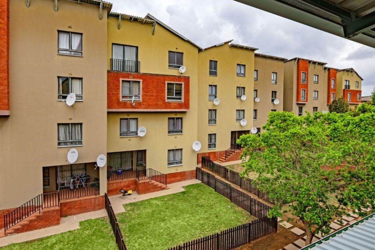 Apartment For Sale in Erand Gardens - Photo 2