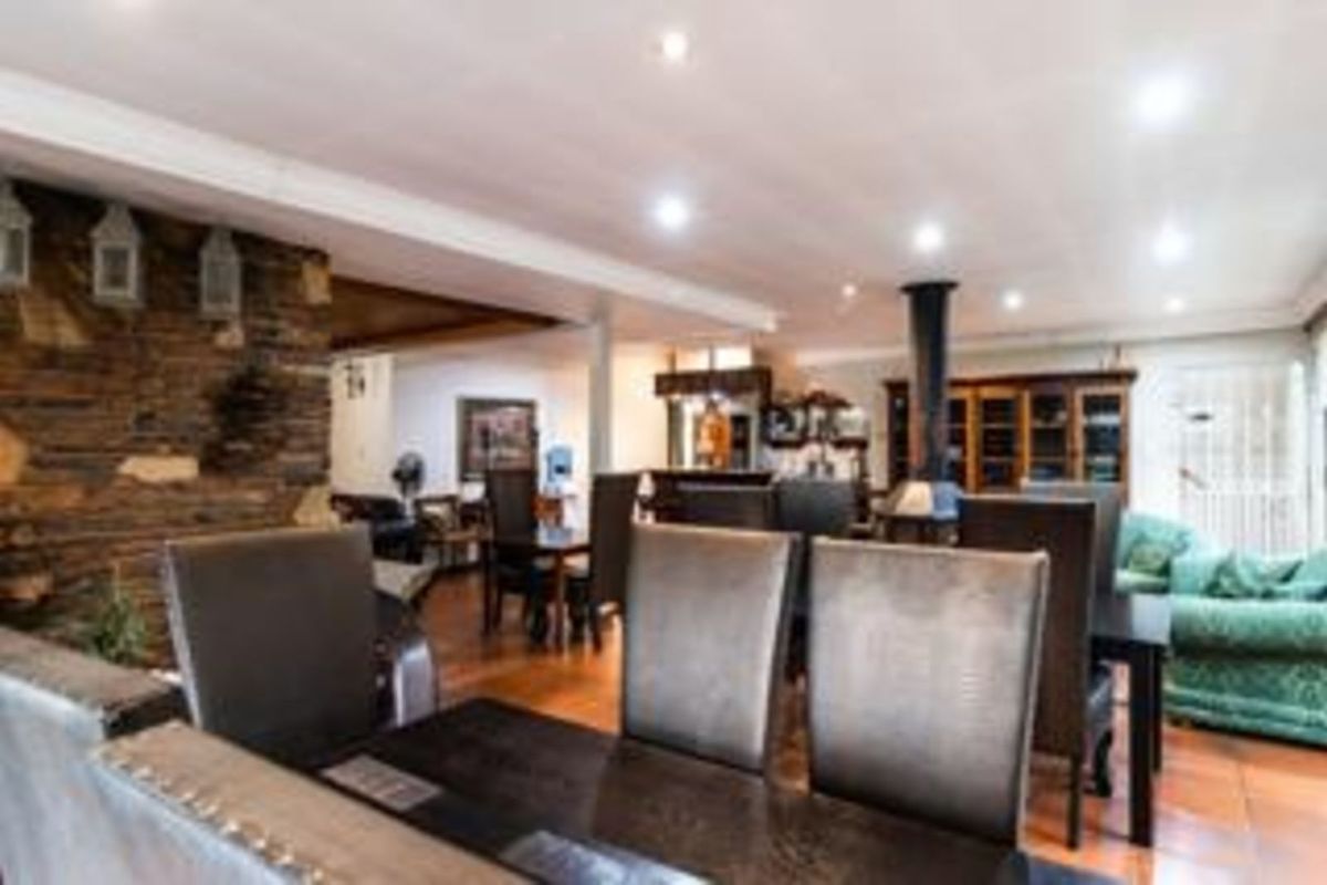 Commercial For Sale in Colbyn - Photo 3