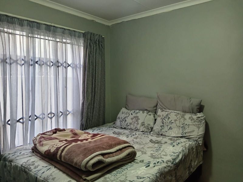 House For Sale in Soshanguve Ext - Photo 8
