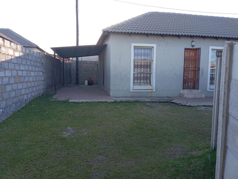 House For Sale in Ermelo Central - Photo 2