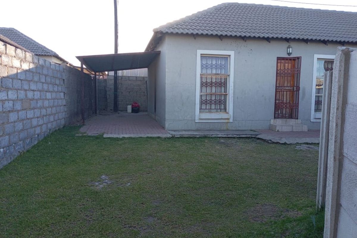 House For Sale in Ermelo Central - Photo 2
