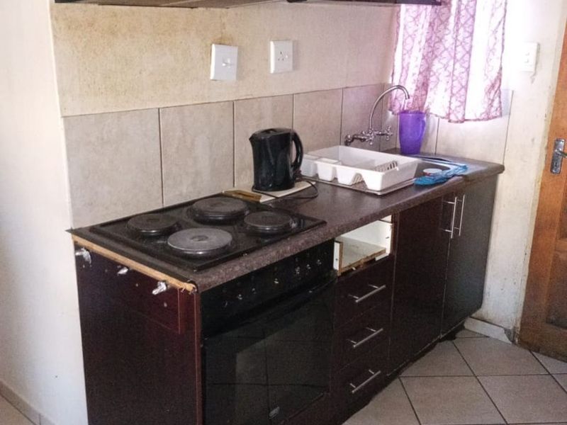 House For Sale in Ermelo Central - Photo 5