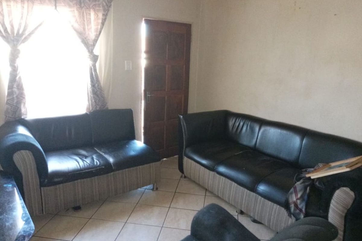 House For Sale in Ermelo Central - Photo 3