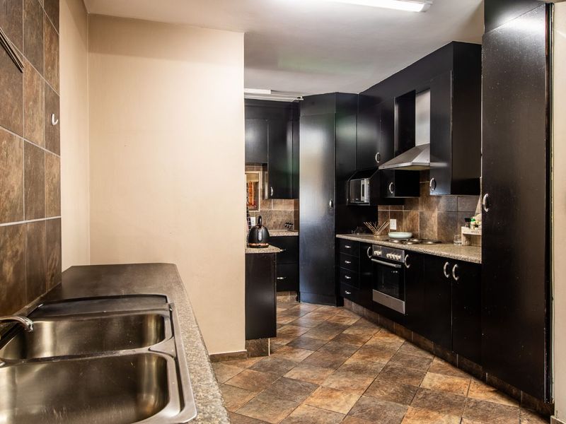 House For Sale in Green Acres Estate - Photo 10