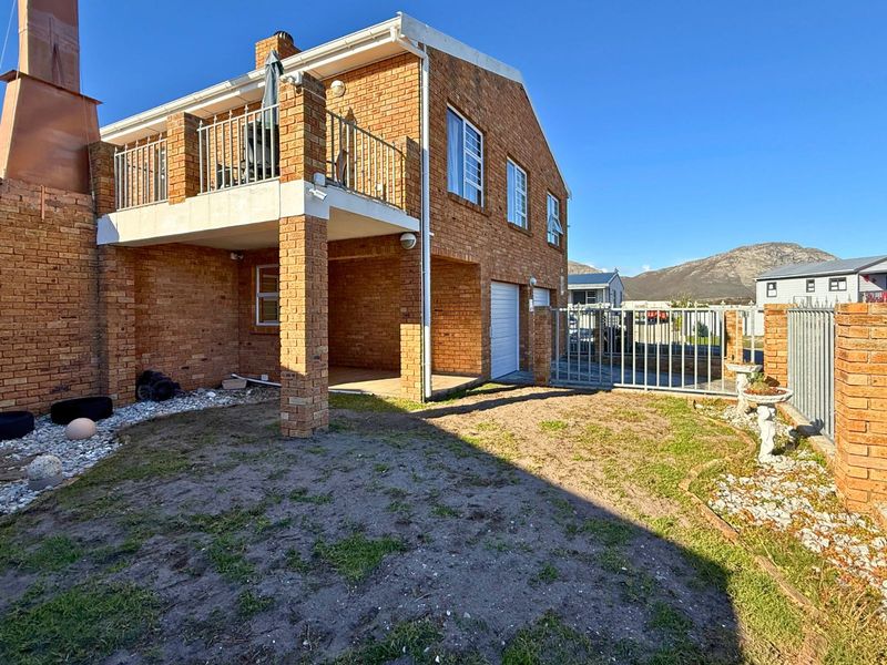 House For Sale in Perlemoenbaai - Photo 3