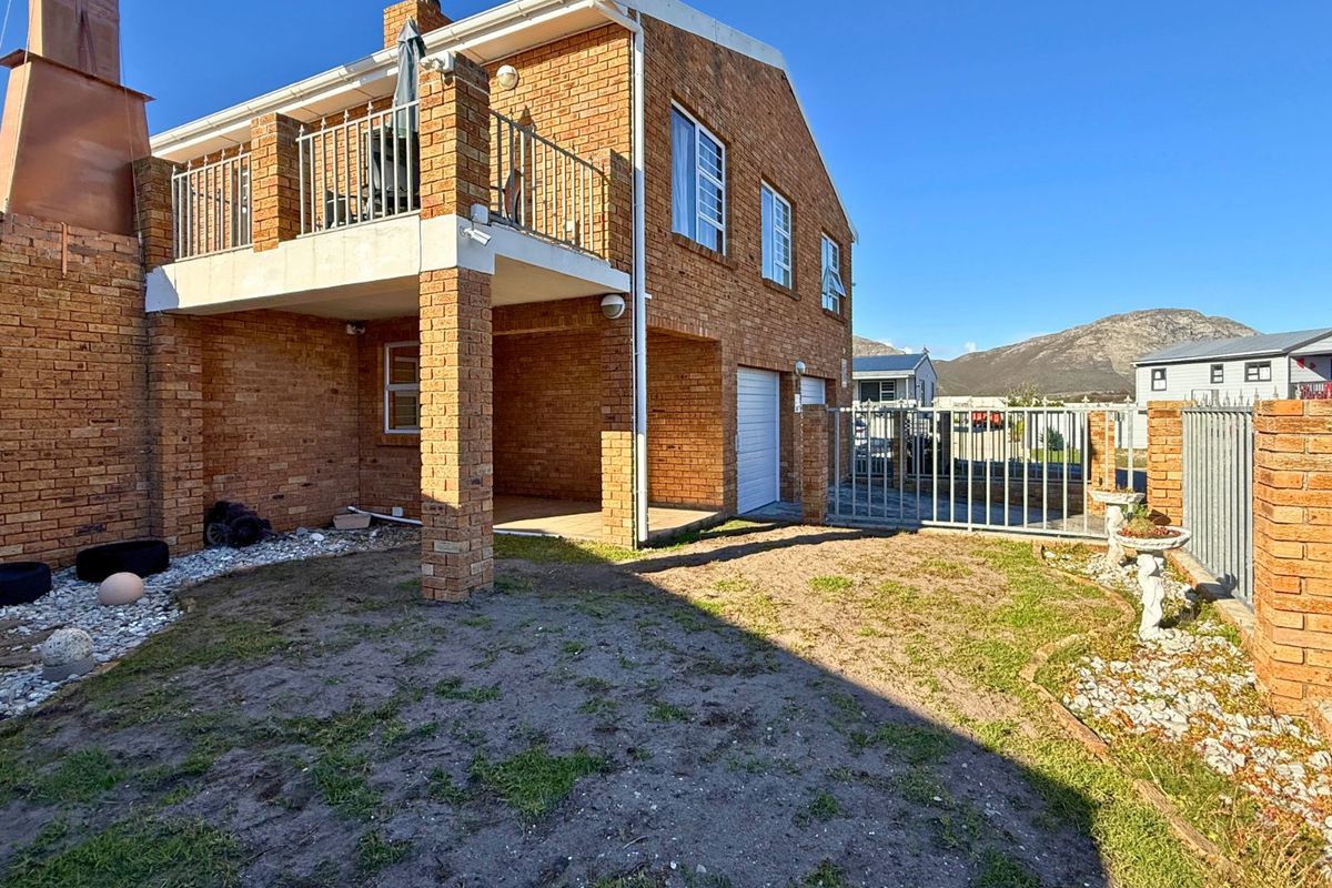 House For Sale in Perlemoenbaai - Photo 3