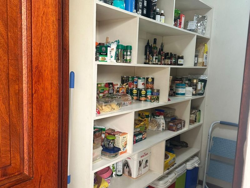 House For Sale in Highlands North - Photo 10