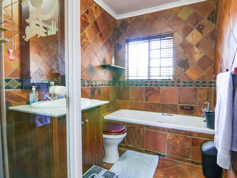 Townhouse For Sale in Eldoraigne - Photo 10