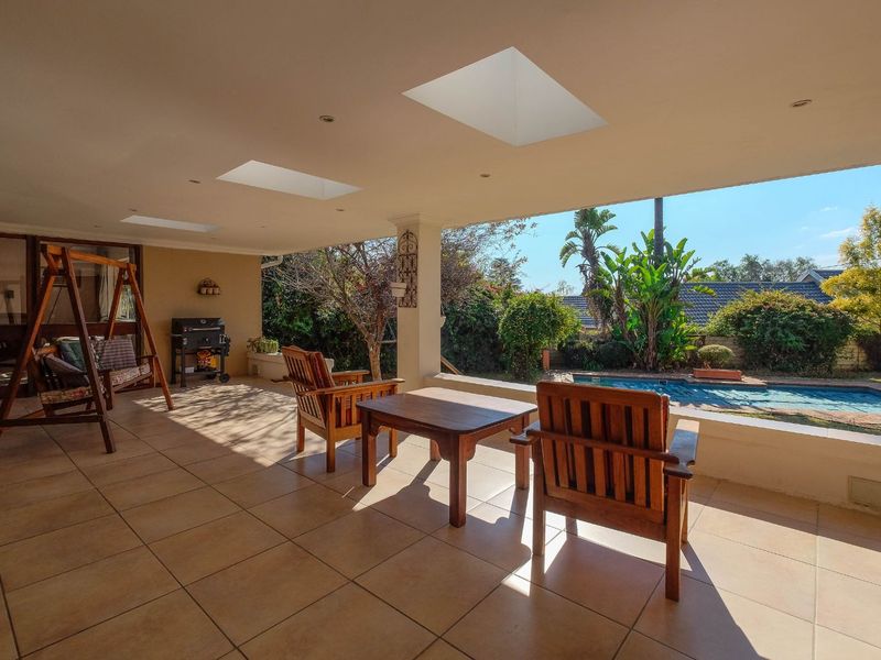 House For Sale in Wendywood - Photo 2