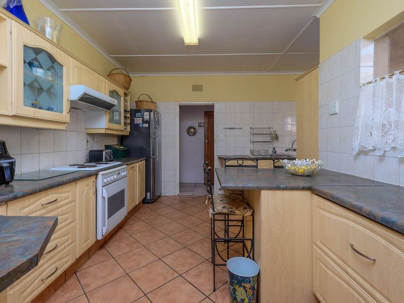 House For Sale in Wendywood - Photo 8