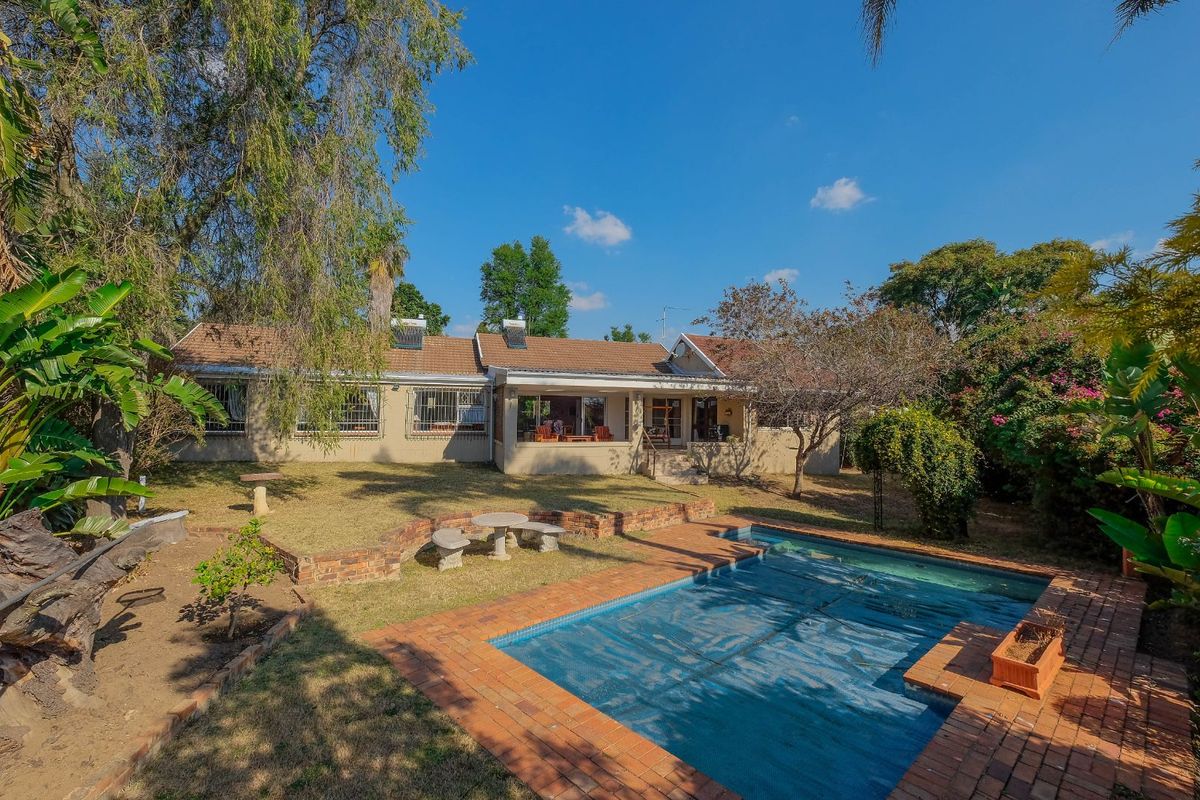 House For Sale in Wendywood - Photo 3