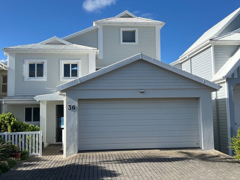 House For Sale in Mossel Bay Central - Photo 2