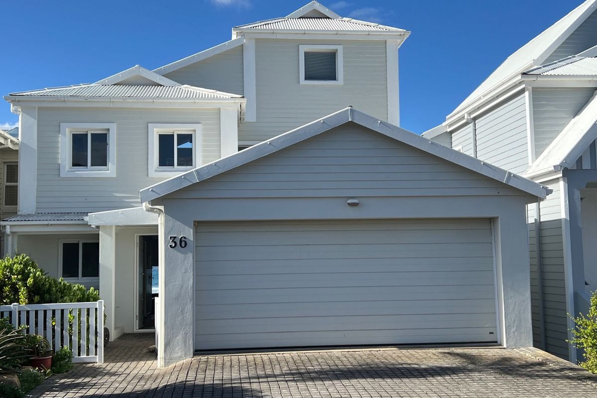 House For Sale in Mossel Bay Central - Photo 2