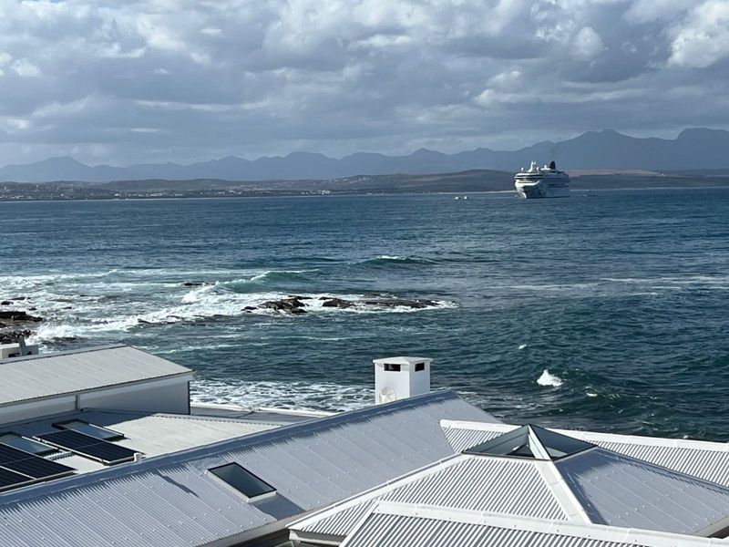 House For Sale in Mossel Bay Central - Photo 8