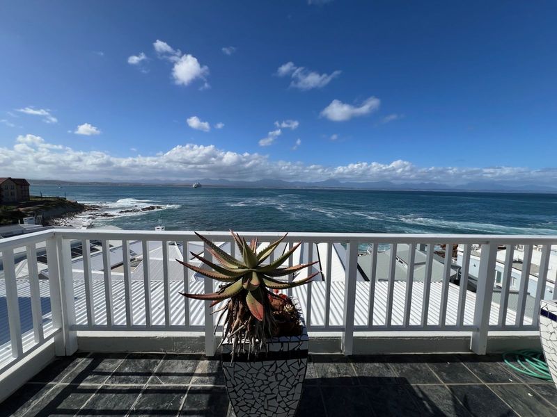 House For Sale in Mossel Bay Central - Photo 6