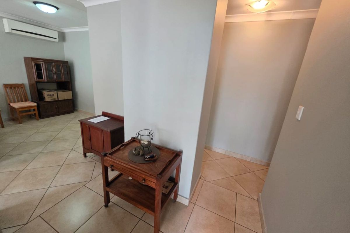 House For Sale in Beaconsfield - Photo 4