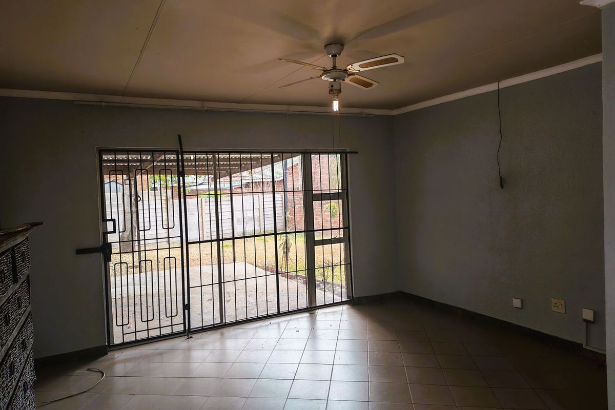 House For Sale in Modimolle Central - Photo 3