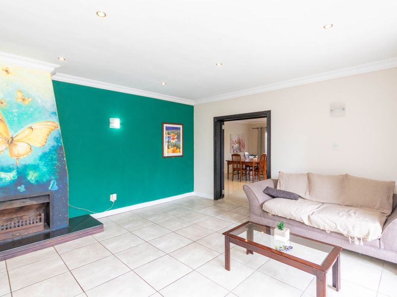 House For Sale in Bryanston - Photo 10