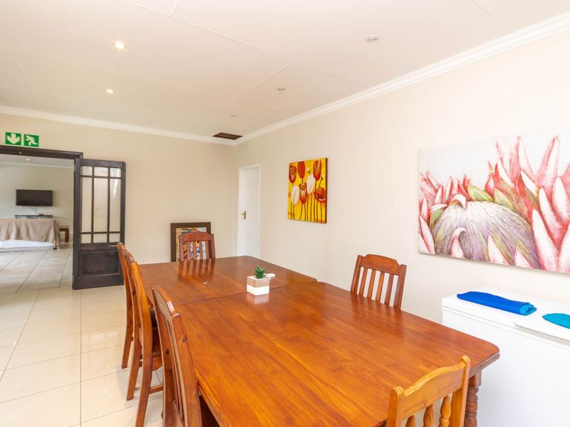 House For Sale in Bryanston - Photo 6