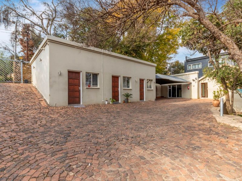 House For Sale in Bryanston - Photo 8