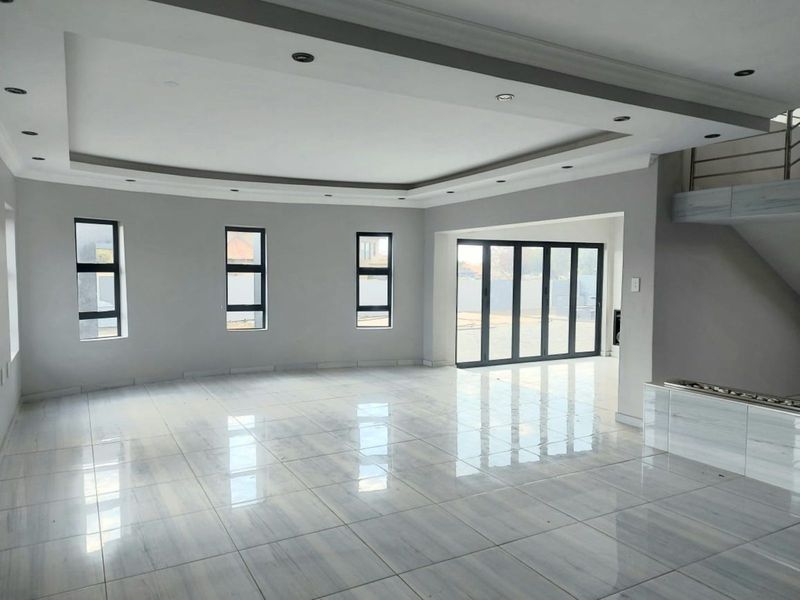 House For Sale in Savannah Country Estate - Photo 9