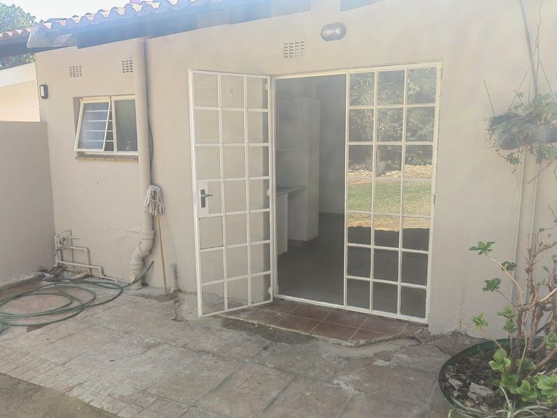 Apartment To Rent in Beverley Gardens - Photo 5